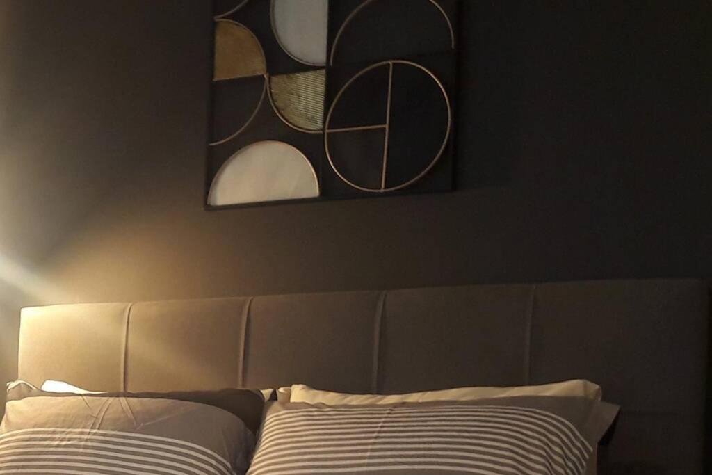 Apartamento Elegant & Charming Apt. In The Hilton Area Atenas Exterior foto